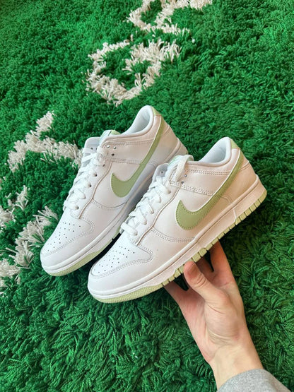 Dunk Low 
Size 36-46 
140 dhs🪙🌨️

Zain232
♥️♥️♥️