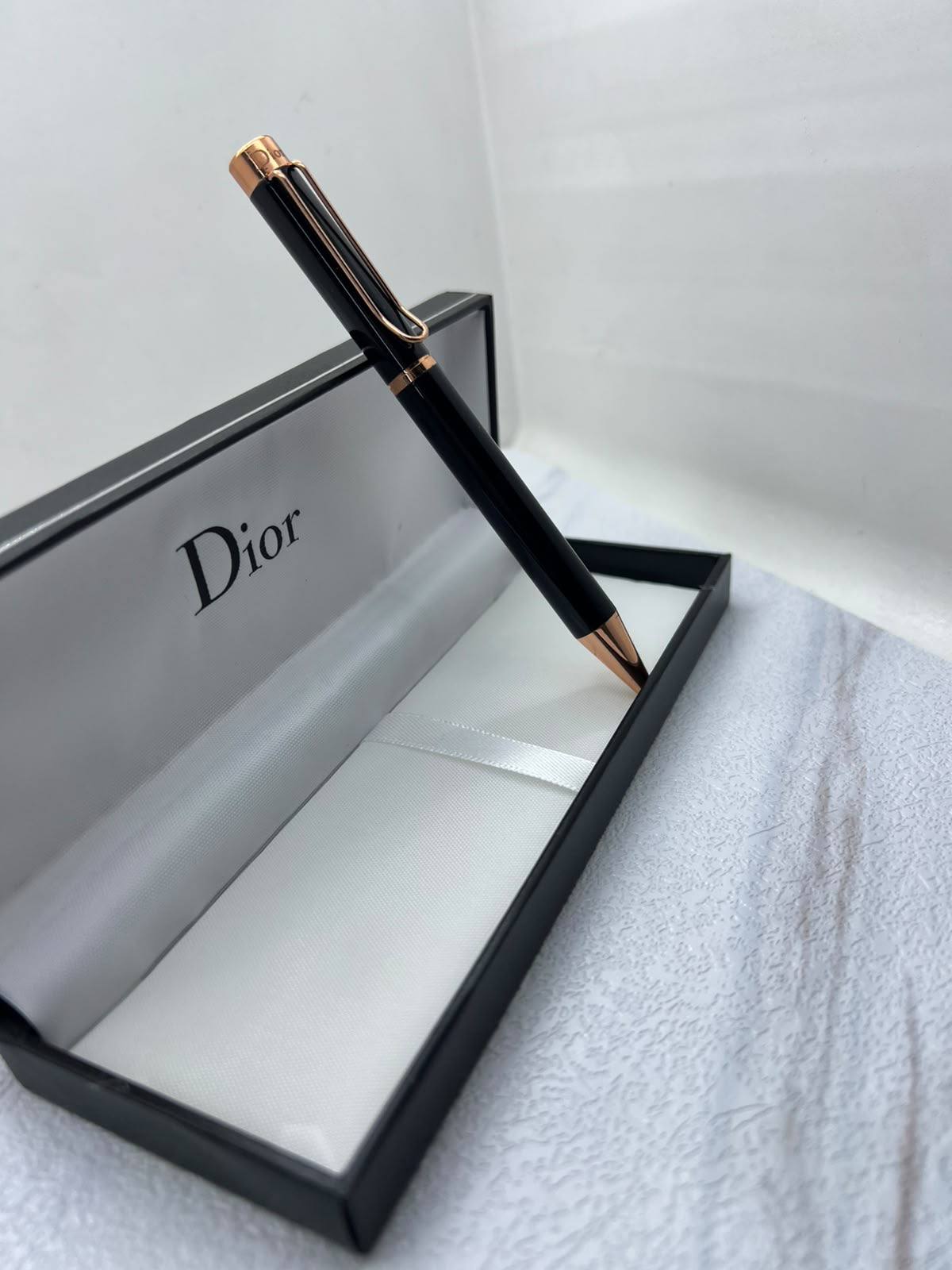 Pens
Dior


55 dhs🇦🇪🇦🇪

Zain182
♥️♥️♥️