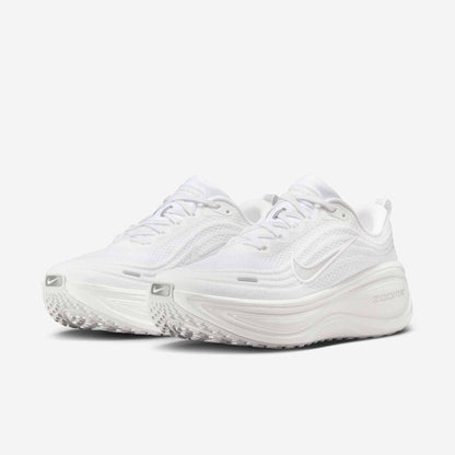 Nike Vomero Plus ‘ white 💨

36-45 AVAILABLE 😇

220 dhs✅

Zain242
♥️♥️♥️