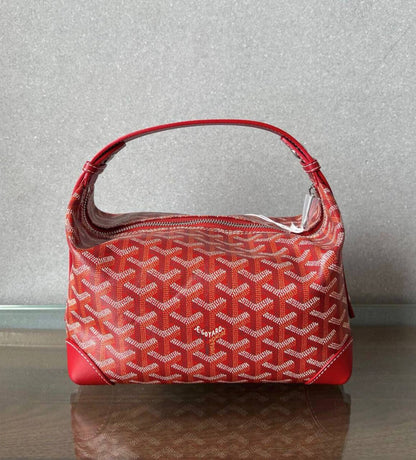 Goyard 

new came good quality with box 🎁🎁🎁

115 dhs✅
Size : 25cm

Zain39
♥️♥️♥️