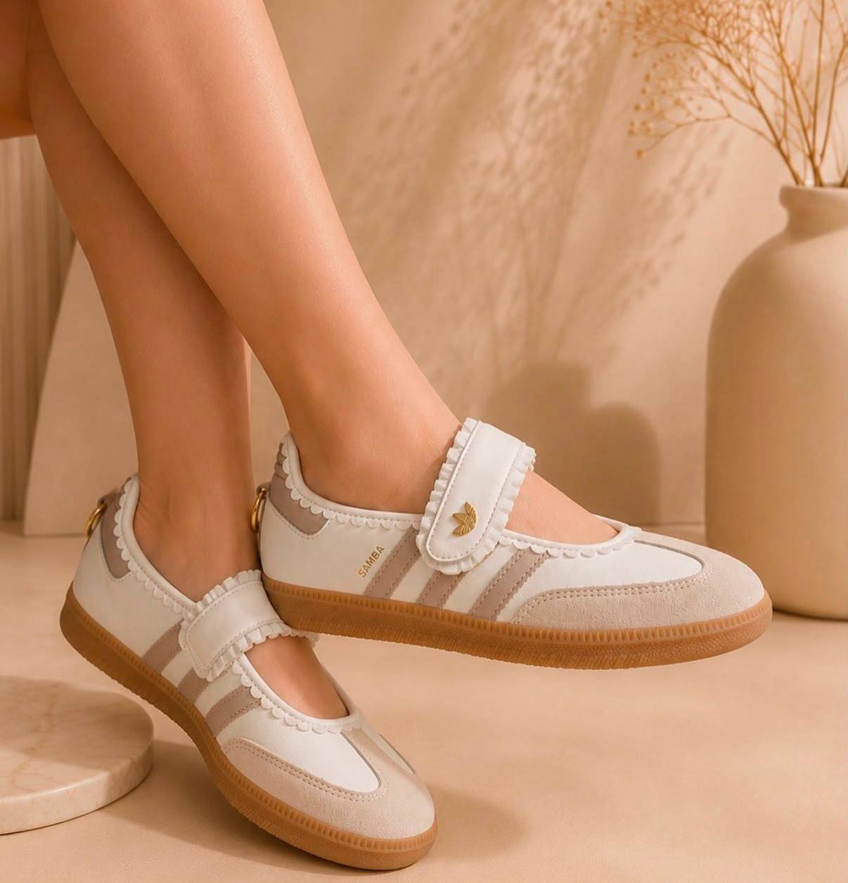 adidas Samba Jane Ruffle Pack White Pink Gum ，
Size 36-41 ，
190 dhs🇦🇪🇦🇪

Zain18
♥️♥️♥️