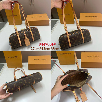 LV
GOOD QUALITY
 WITH BOX 
🎁🎁🎁

90 dhs🪙🌨️

Zain39
♥️♥️♥️