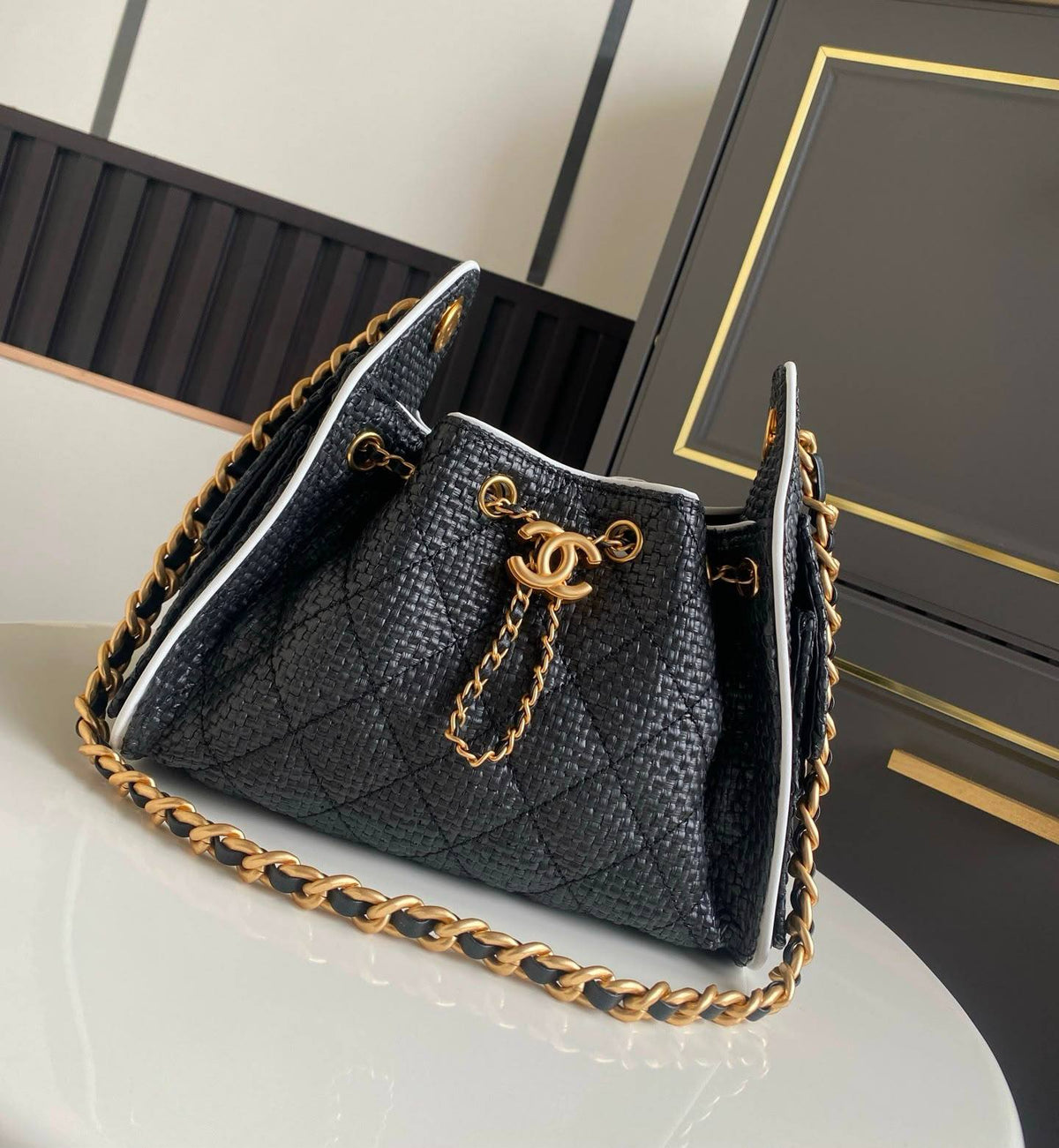 CHANEL 

RESTOCK 
HIGH QUALITY 
SMALL SIZE 

120 dhs🇦🇪🇦🇪

22 cm
Zain295
Zain39
♥️♥️♥️