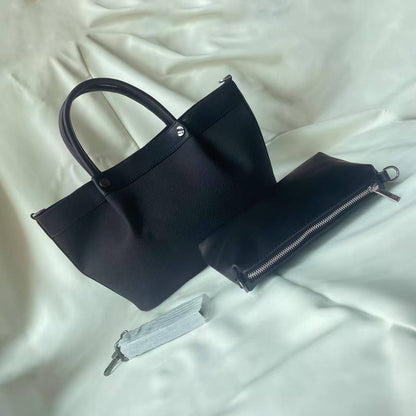 Dior 
100 dhs✅

Zain143
♥️♥️♥️