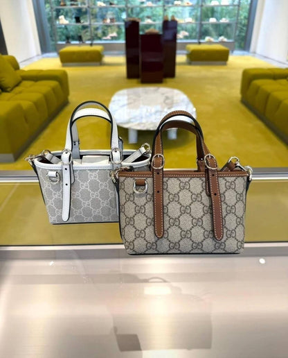 Gucci

Size：17/7/12

with box🎁

90 dhs✅

Zain07
♥️♥️♥️