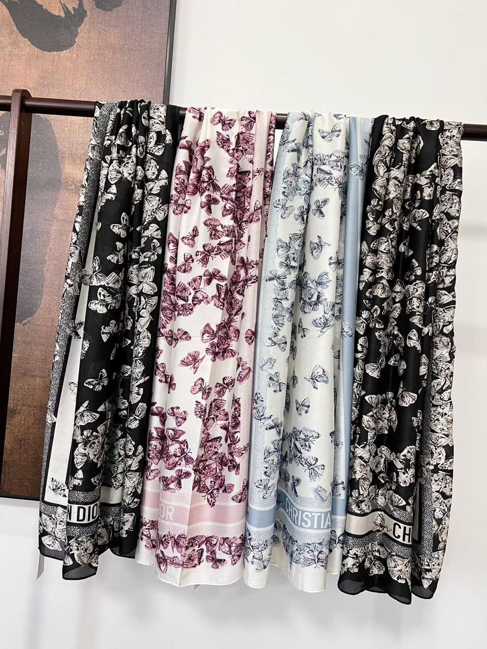 Silk scarf
40 dhs❣️

Zain60
❣️❣️❣️