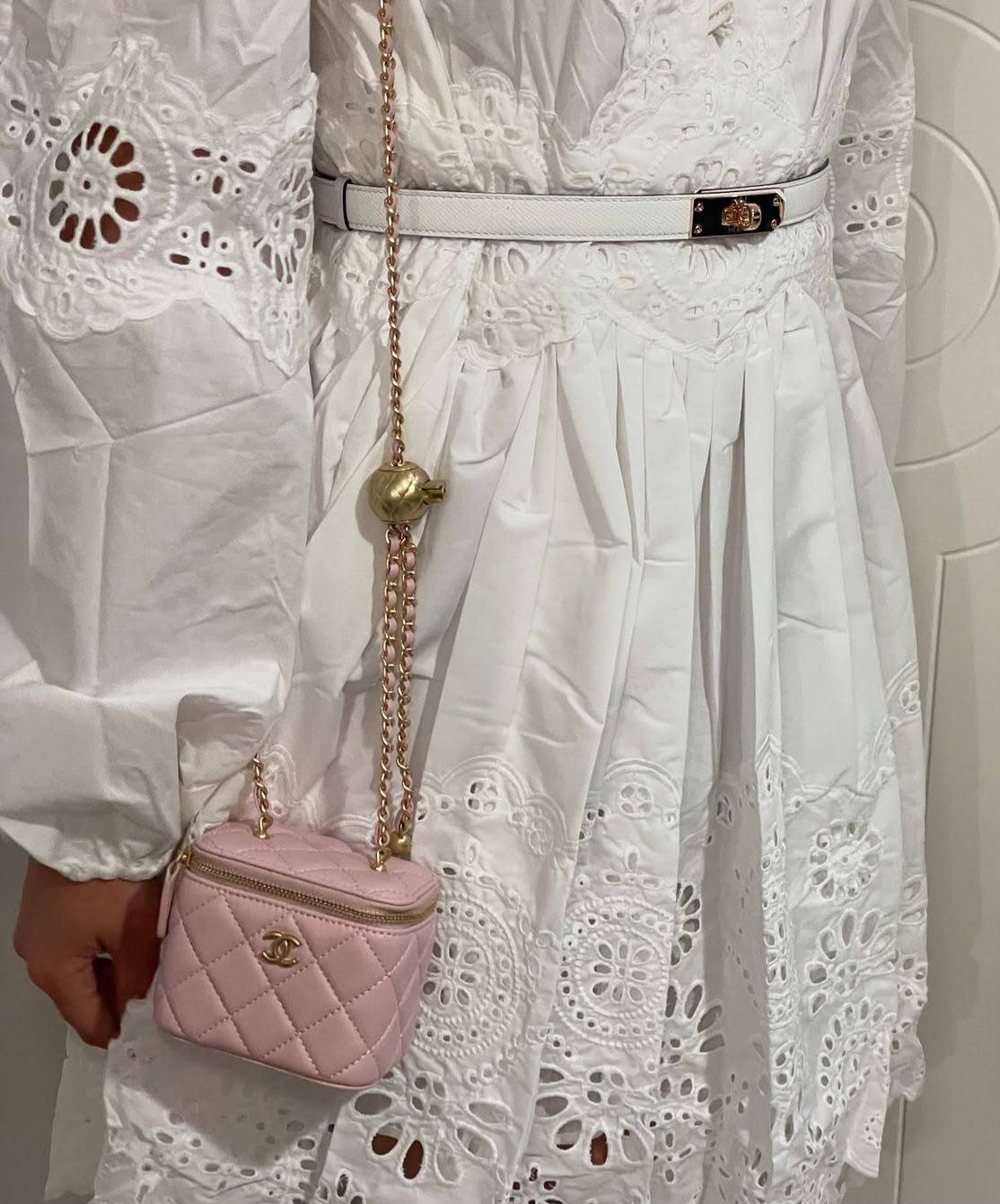 Chanel

90 dhs🇦🇪🇦🇪
Withbox

Zain219
♥️♥️♥️