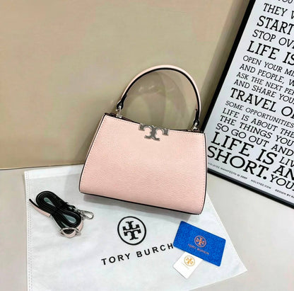 Tory burch

95 dhs🇦🇪🇦🇪🇦🇪

with box

Zain35
♥️♥️♥️
