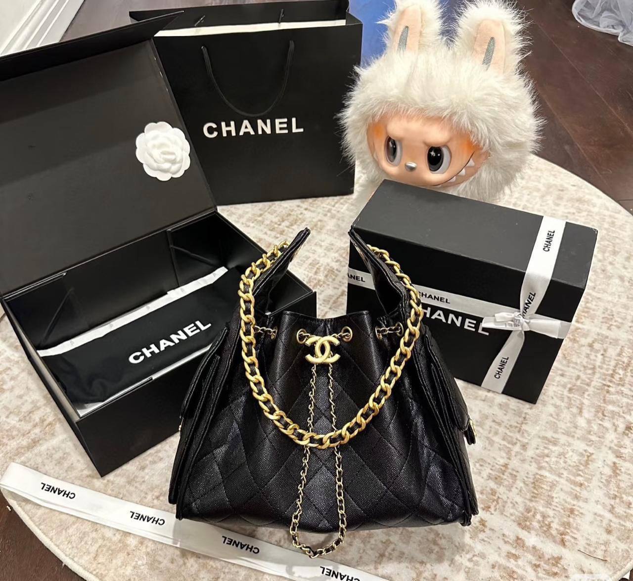 CHANEL
120 dhs✅
with box

Zain90
♥️♥️♥️