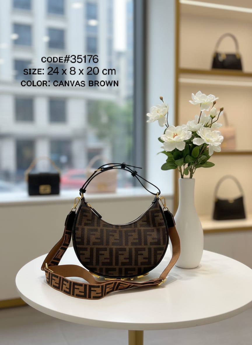 FENDI ғᴇɴᴅɪɢʀᴀᴘʜʏ
ʜᴀʟғ ᴍᴏᴏɴ ᴛᴏᴘ sʜᴏᴜʟᴅᴇʀ ʙᴀɢ
ᴄᴀɴᴠᴀs ᴊᴀᴄǫᴜᴀʀᴅ ғᴀʙʀɪᴄ
& ᴍᴀᴛᴛᴇ ʟᴇᴀᴛʜᴇʀ ᴍᴀᴛᴇʀɪᴀʟ
ɪᴛ ʜᴀs ʟᴏɴɢ sᴛʀᴀᴘ
ɢᴏʟᴅ ʜᴀʀᴅᴡᴀʀᴇ
sɪᴢᴇ : 24 cm
ᴡɪᴛʜ BOX
🎁🎁🎁

75 dhs🪙🌨️

Zain31
♥️♥️♥️