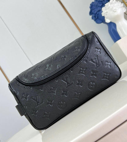 LV ✨💕✨
New collection ✨✨✨
SuperMaster Quality 🔥🔥
Available Now ❤️❤️❤️
For Price 👇 WTSP Text Zain 0568585901

Zain252
♥️♥️♥️