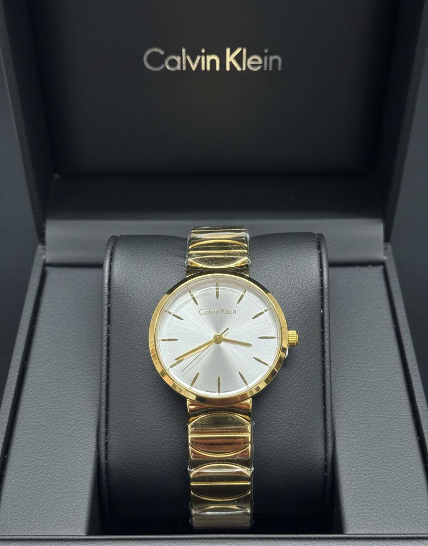 Calvin Klein🆕 LADIES 
GOOD QUALITY 💯
60 dhs🪙💚

Zain133
♥️♥️♥️
