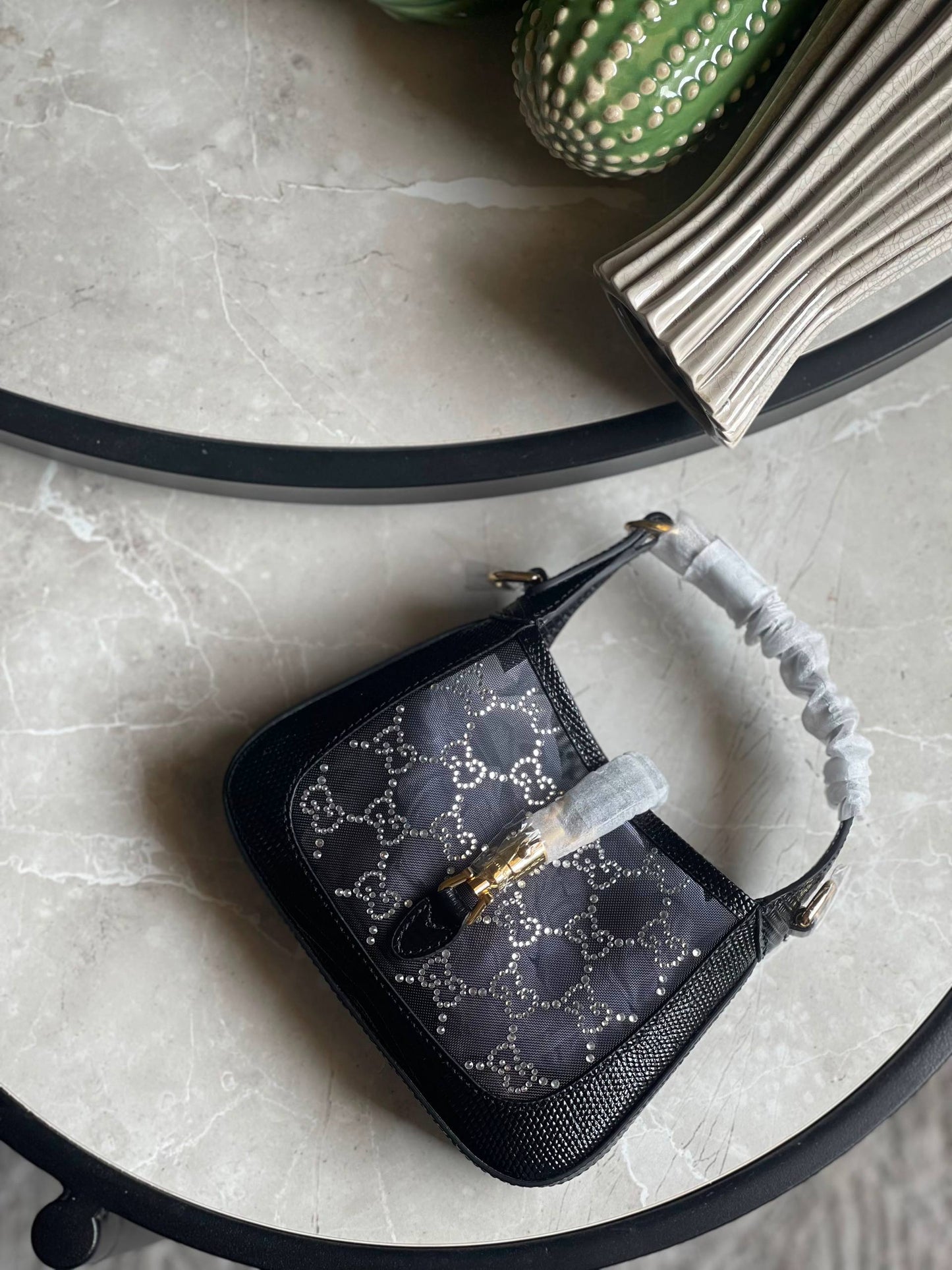 Gucci  ✨💥
Available original box 📦 
With full packing 🎀🎀
Super high quality 💥💥
For Price 👇 WhatsApp✅
0568585901 
0507557372
0552275751 Owner Zain 👌

Zain283
♥️♥️♥️
