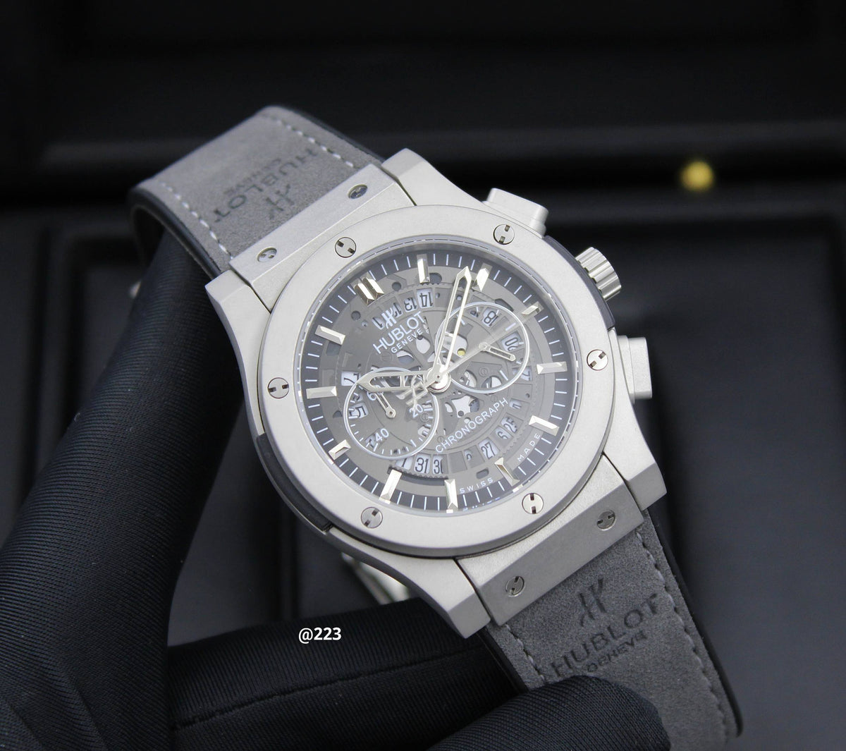HUBLOT
MEN STOPWATCH 

41MM
205 dhs🇦🇪🇦🇪

Zain58
♥️♥️♥️