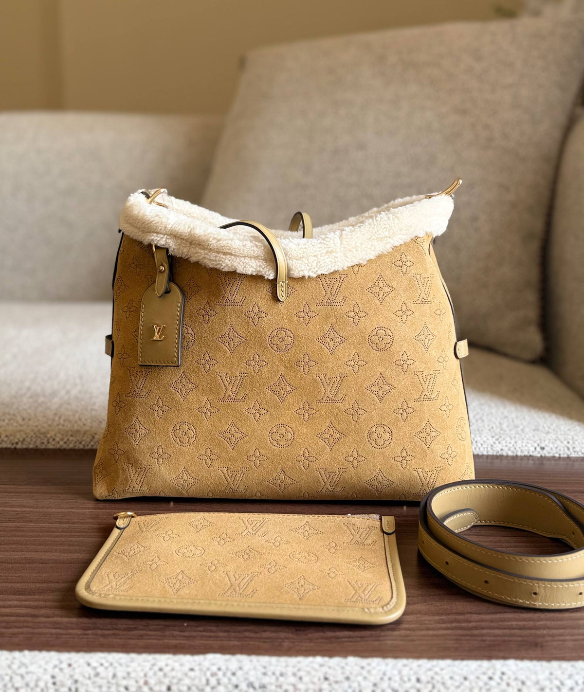 LV

For Price 👇 WhatsApp✅
0568585901 
0507557372
0552275751 Owner Zain 👌
Zain246
♥️♥️♥️