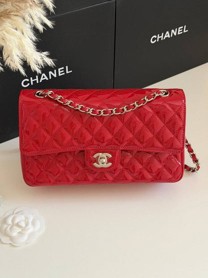 Chanel 
Master 
245 dhs✅

Zain134
♥️♥️♥️