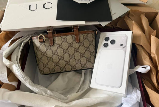 Gucci

Size：17/7/12

with box🎁

90 dhs✅

Zain07
♥️♥️♥️