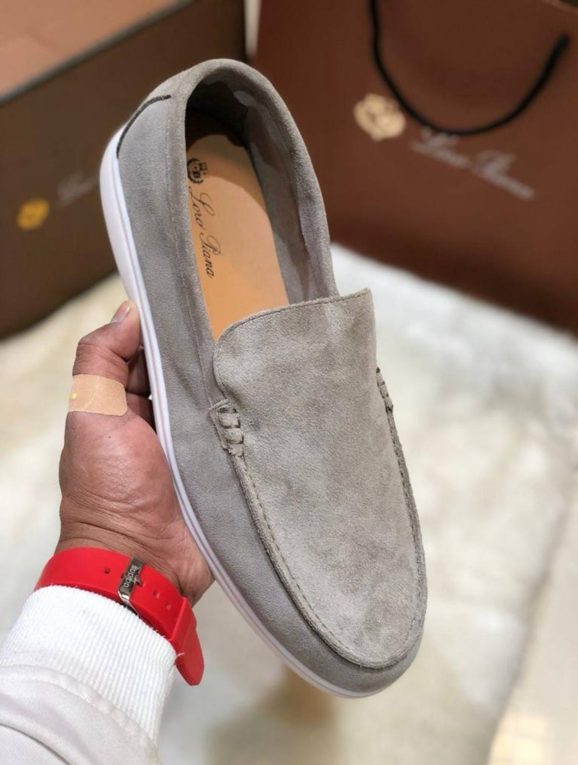 Loro Piana
Size:40 to 45
150 dhs❤️

Zain241
♥️♥️♥️