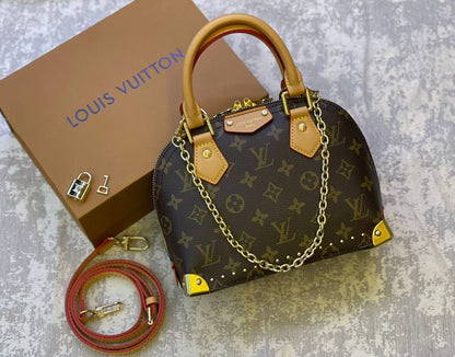 LV L001

with box 
🎁🎁🎁

High quality 
170 dhs✅

Zain175
♥️♥️♥️