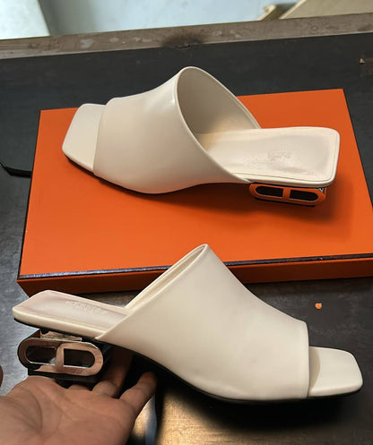 Hermes 

Size 36 to 41

110 dhs💓

Zain146
♥️♥️♥️
