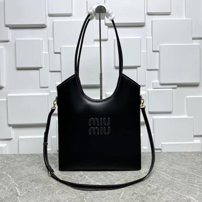 Miu Miu
Master
270 dhs🪙🌨️

Zain153
♥️♥️♥️