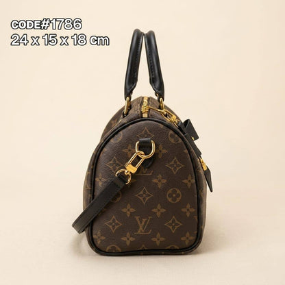 LV
sᴘᴇᴇᴅʏ ᴍᴏɴᴏɢʀᴀᴍ
ᴅɪsᴛɪɴᴄᴛɪᴠᴇ ᴅᴇᴄᴏʀᴀᴛɪᴠᴇ
ʙᴏᴡ ᴄʜᴀʀᴍ ᴀᴛᴛᴀᴄʜᴇᴅ
ᴡɪᴛʜ ʟᴏɴɢ & sʜᴏʀᴛ sᴛʀᴀᴘ
ɢᴏʟᴅ ʜᴀʀᴅᴡᴀʀᴇ
sɪᴢᴇ : 24 cm

75 dhs🇦🇪🇦🇪

Zain31
♥️♥️♥️