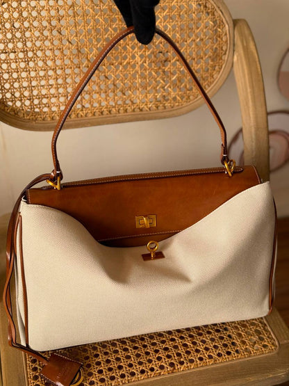 New Collection✨✨✨

BALENCIAGA

36cm

420 DHS🇦🇪🇦🇪🇦🇪

MASTER QUALITY

Zain167
♥️♥️♥️