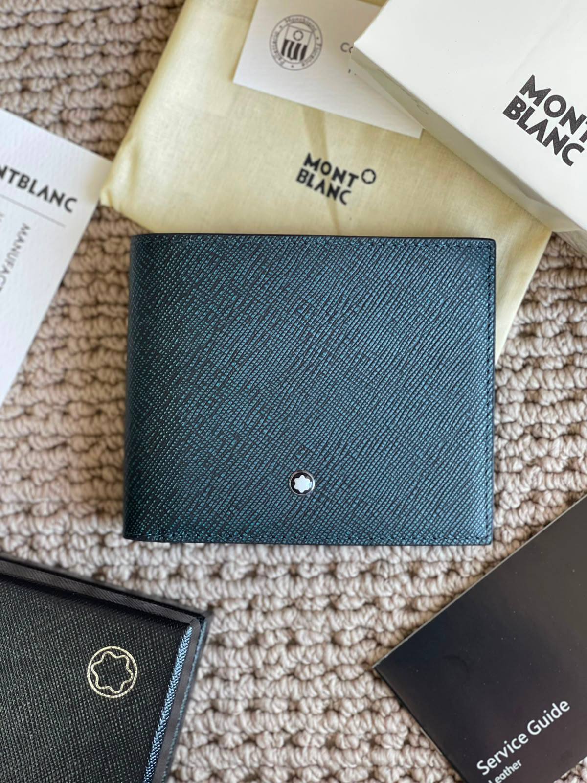 MONT BLANC
*Wallet*
*Super Master Quality*
350 dhs🇦🇪🇦🇪

Zain179
♥️♥️♥️