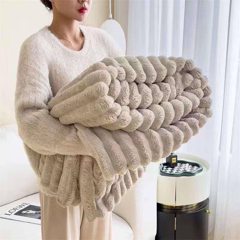 💥Comfortable healthy quality 💥
New collection 
Blanket 
Soft and smooth 
Size 230*200
60 dhs🪙🌨️

Zain99
♥️♥️♥️