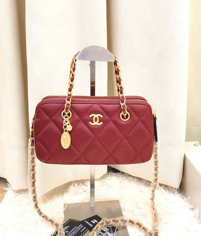 CHANEL NEW CAME GOOD QUALITY WITH BOX 
90 dhs🇦🇪🇦🇪

Zain295
♥️♥️♥️