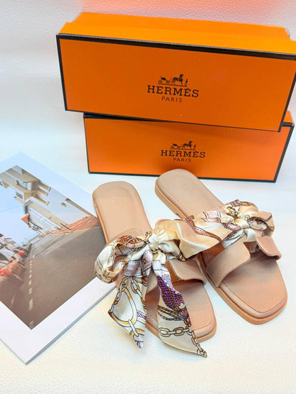 Hermes 
Size 36to41
70 dhs🪙🖤

Zain236
♥️♥️♥️