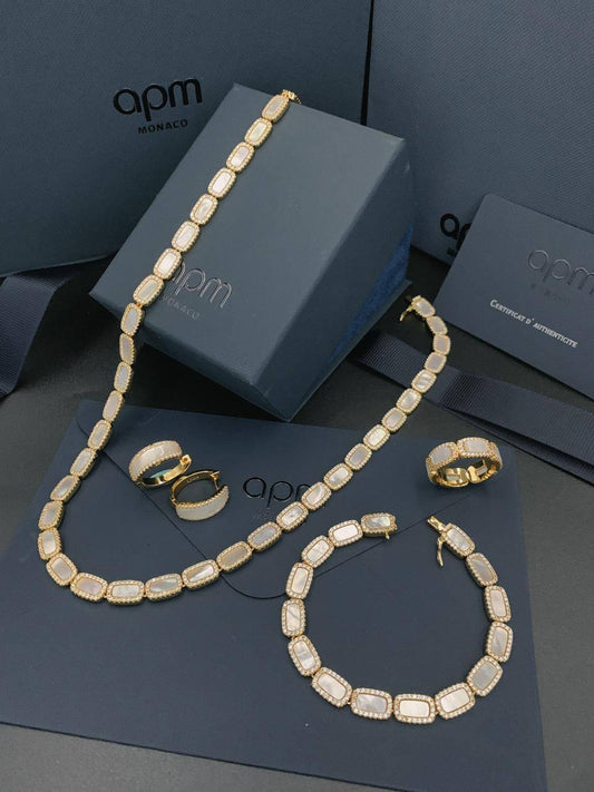 APM SET
MASTER SET✨💫
NECKLACE BRACELET EARRINGS RING
WITH SAME BOX AND PAPER 🛍️🎁
400 DHS💓

Zain89
♥️♥️♥️