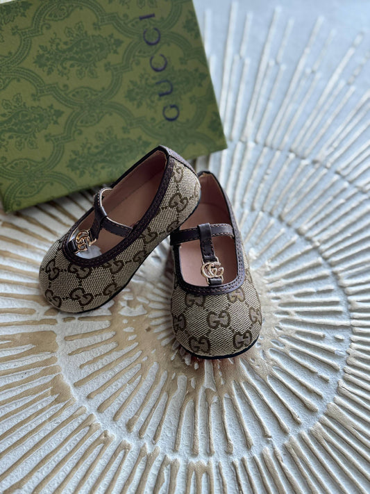 New collection{}
Brand:Gucci
 Super master quality 😍
Size:21To28
250 dhs🪙🌨️

Zain261
♥️♥️♥️