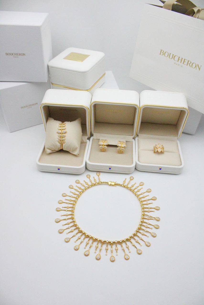 Master branded accessories 

Ask Price WhatsApp

0568585901
0507557372

Zain122
♥️♥️♥️