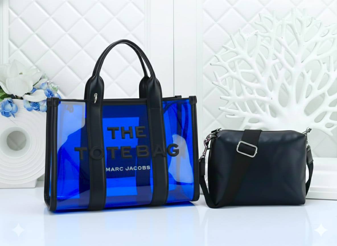 MARC JACOBS ᴛʜᴇ ᴛᴏᴛᴇʙᴀɢ
ᴄᴀɴᴠᴀss & ᴛʀᴀɴsᴘᴀʀᴇɴᴛ
ᴡɪᴛʜ ᴘᴏᴜᴄʜ ᴀɴᴅ ʟᴏɴɢ sᴛʀᴀᴘ
sɪᴢᴇ : 35 cm

95 dhs🪙🌨️

Zain31
♥️♥️♥️