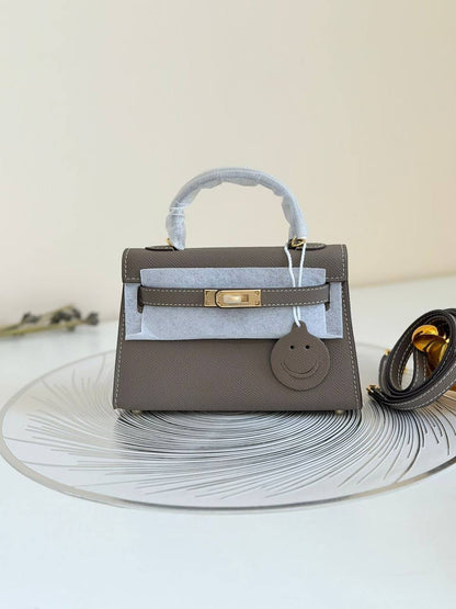 Hermes
Master 💓💓
260 dhs✅

Zain134
♥️♥️♥️