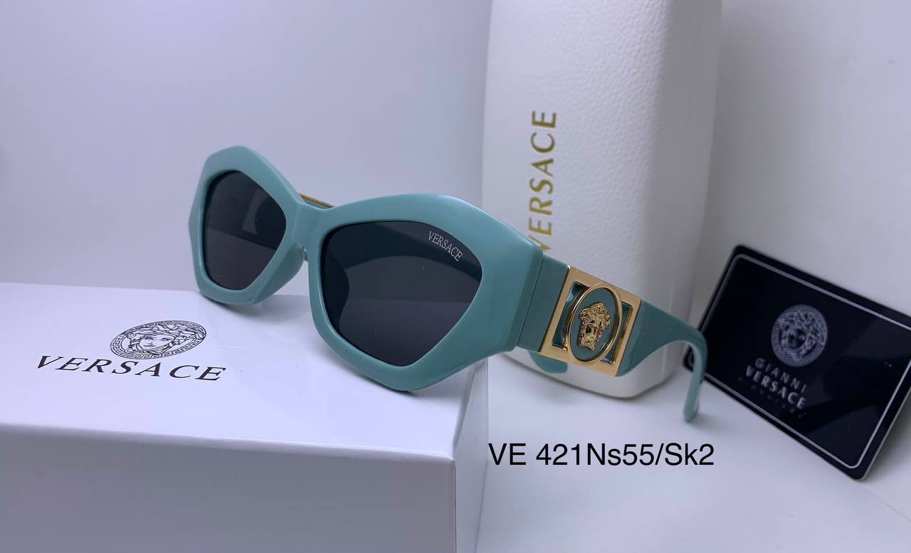 Versace
70 dhs🇦🇪🇦🇪

Zain126
♥️♥️♥️