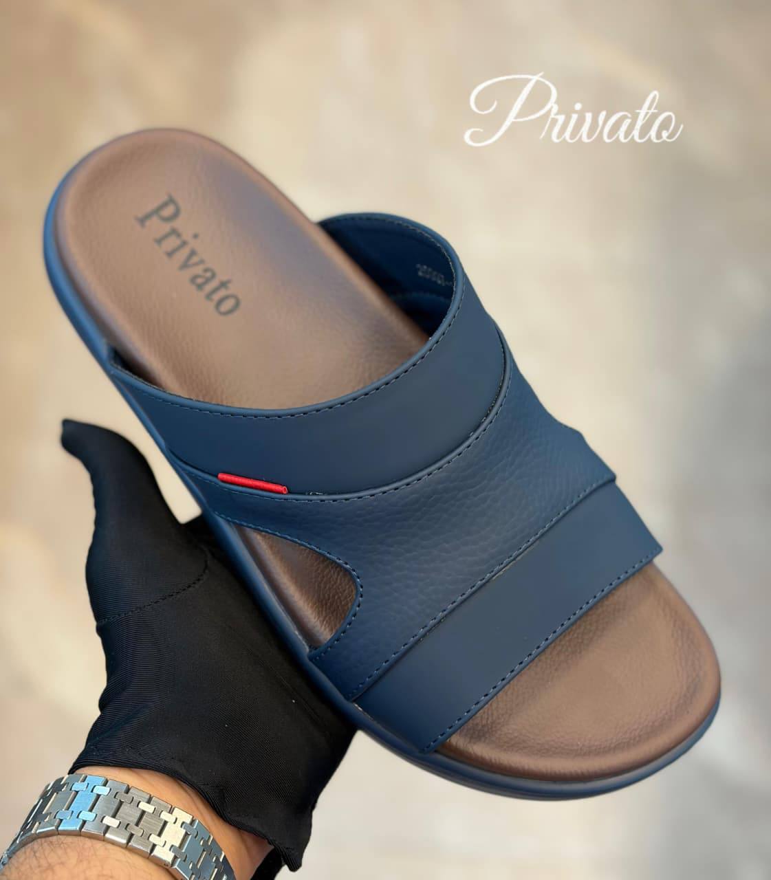 Privato slippers for men soft quality  with box and paper bag size available (40to46) 6to12) 
170 dhs🗽

Zain59
♥️♥️♥️