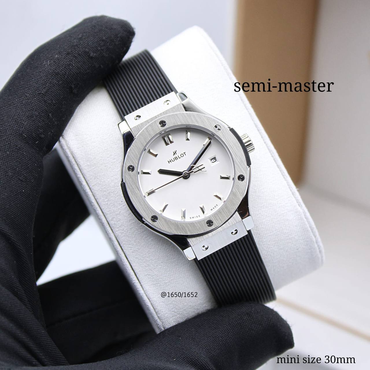 HUBLOT LADY GOOD QUALITY
310 dhs🇦🇪🇦🇪

Zain304
♥️♥️♥️