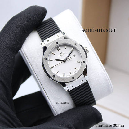 HUBLOT LADY GOOD QUALITY
310 dhs🇦🇪🇦🇪

Zain304
♥️♥️♥️