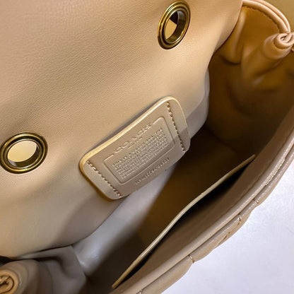 COACH 
HIGH QUALITY 
WITH BOX 
110 dhs✅

Zain39
♥️♥️♥️