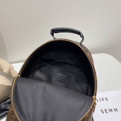 LV
 BACKPACK COPY ONE  SMALL SIZE SPECIAL OFFER ONLY 
150 dhs💓

Zain295
♥️♥️♥️