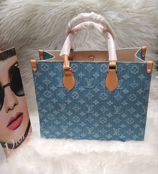 LV
⚡33cm
110 dhs✅

Zain118
♥️♥️♥️
