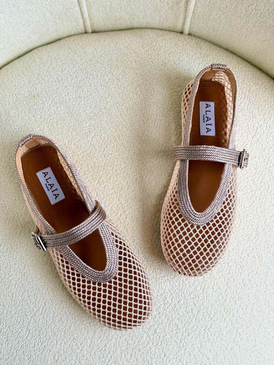 ALAIA
Super *AAA* *+* Quality 💯 
With original packing🎁🎁
SIZE:36and41
Available now
450 dhs🇦🇪🇦🇪

Zain309
♥️♥️♥️