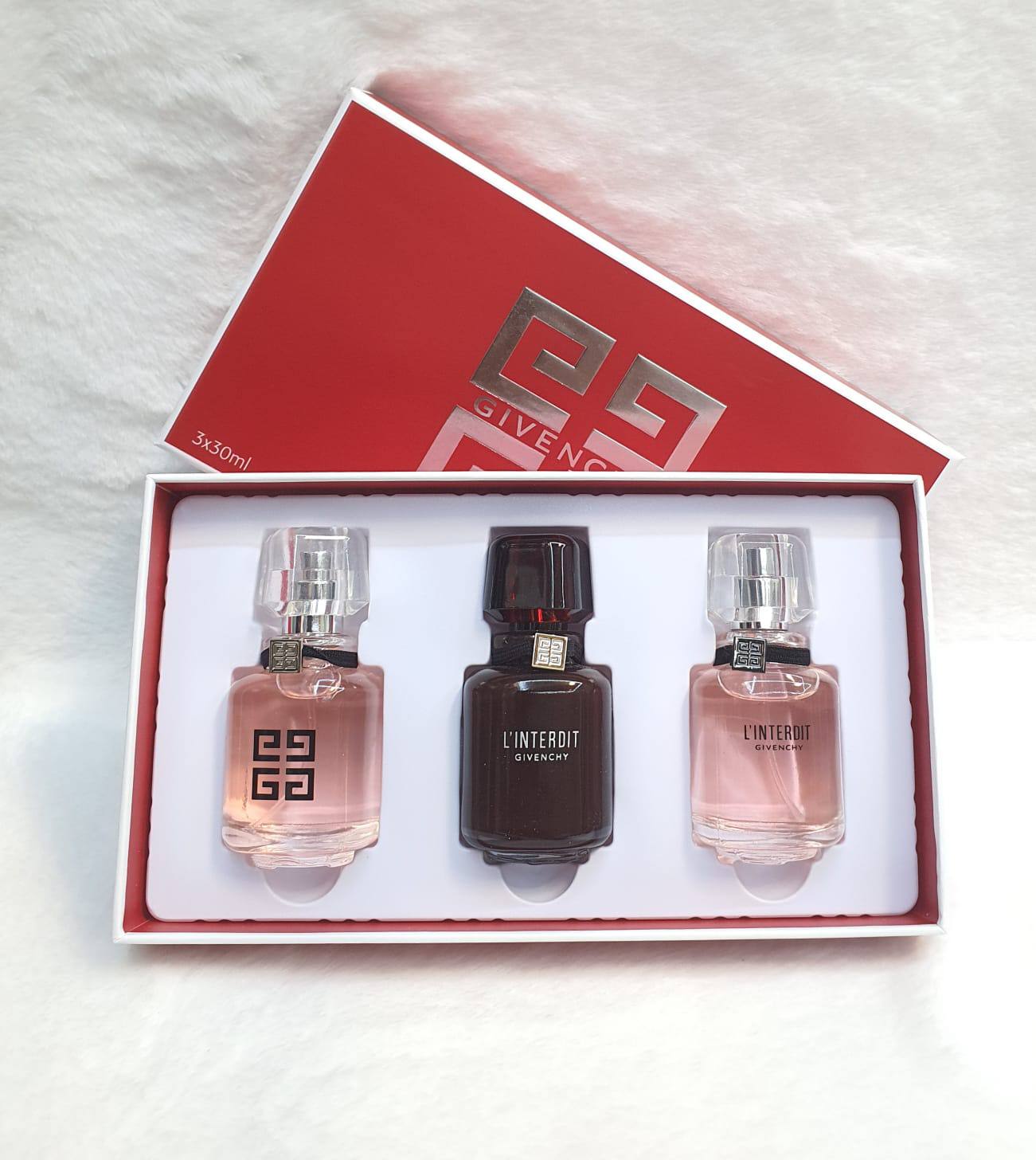 Perfum Boxes
55 dhs💓

Zain64
♥️♥️♥️