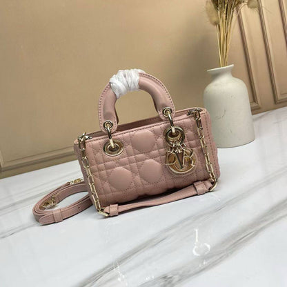 Dior
master💓
270 dhs✅

Zain153
♥️♥️♥️