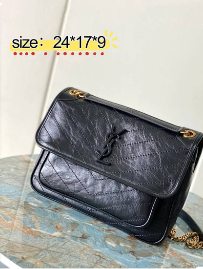 YSL
90 dhs🪙

with box
🎁🎁🎁

Zain38
♥️♥️♥️