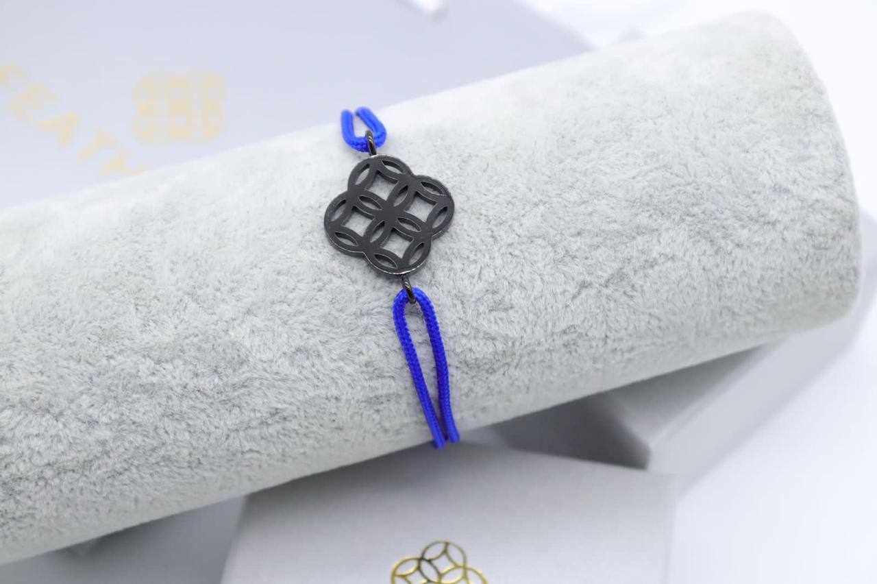 Bracelet 
55 dhs💓
+Box and paper bag🎁

Zain33
♥️♥️♥️