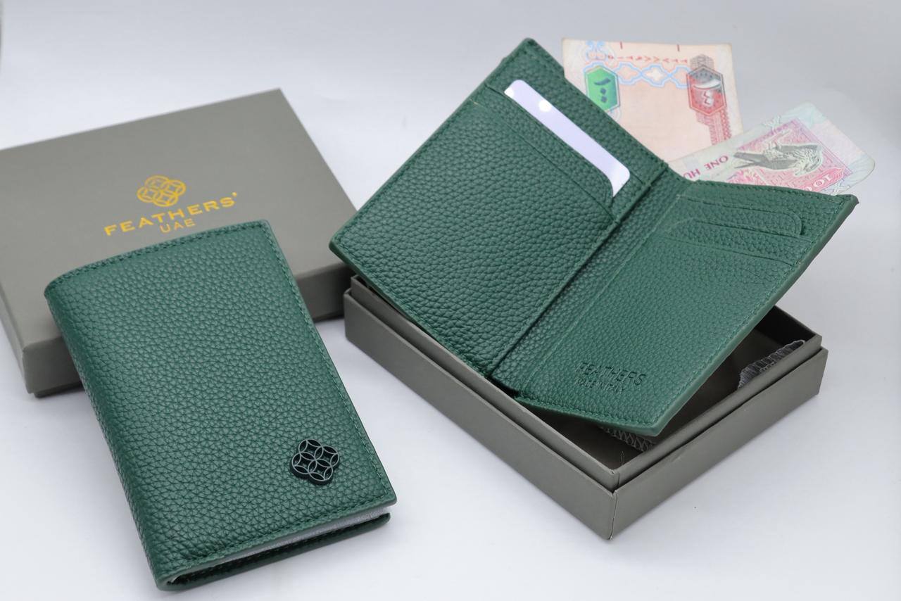 Feathers Wallet 
65 dhs🇦🇪🇦🇪

Zain33
♥️♥️♥️