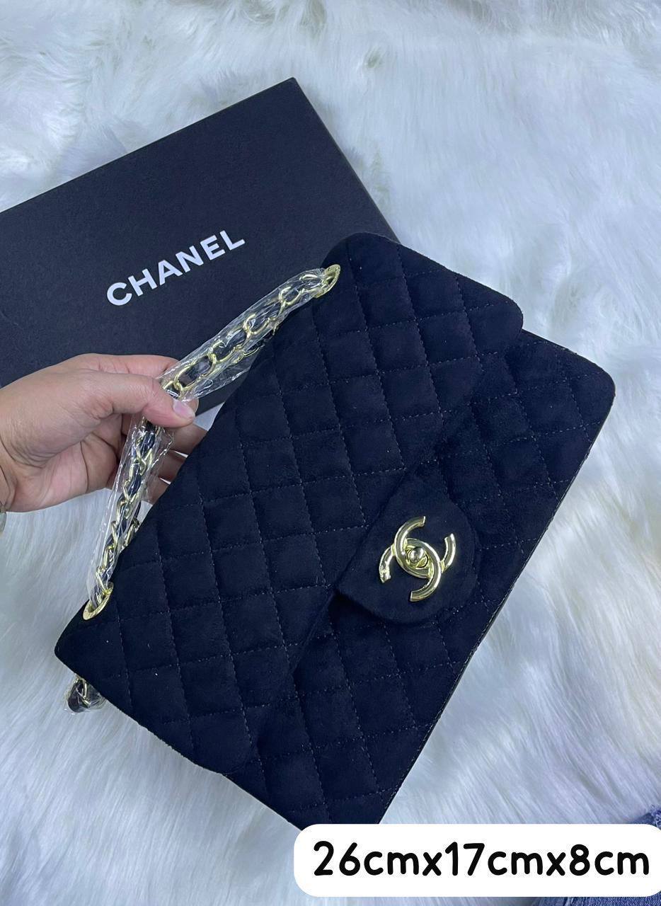 Chanel
110 dhs✅ 

with box
🎁🎁🎁

Zain72
♥️♥️♥️